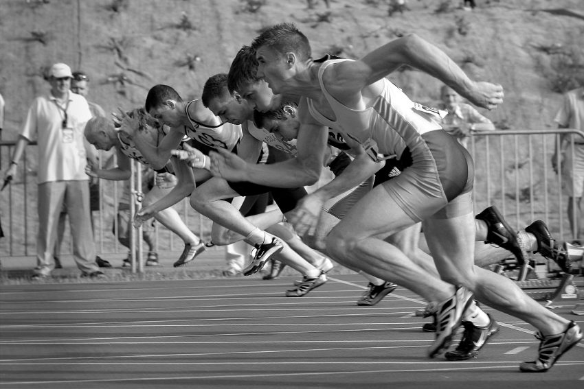 End on view on runners in race